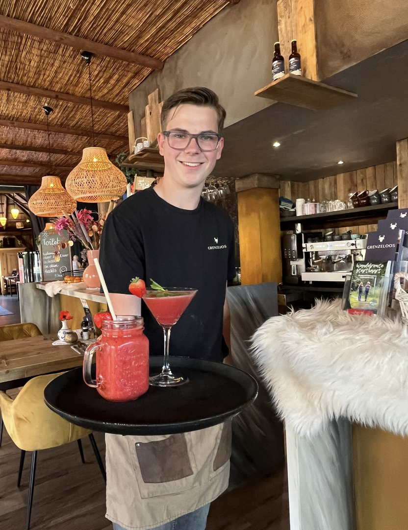 Smoothie drinken bij Grenzeloos Doldersum Smoothie vers gemaakt